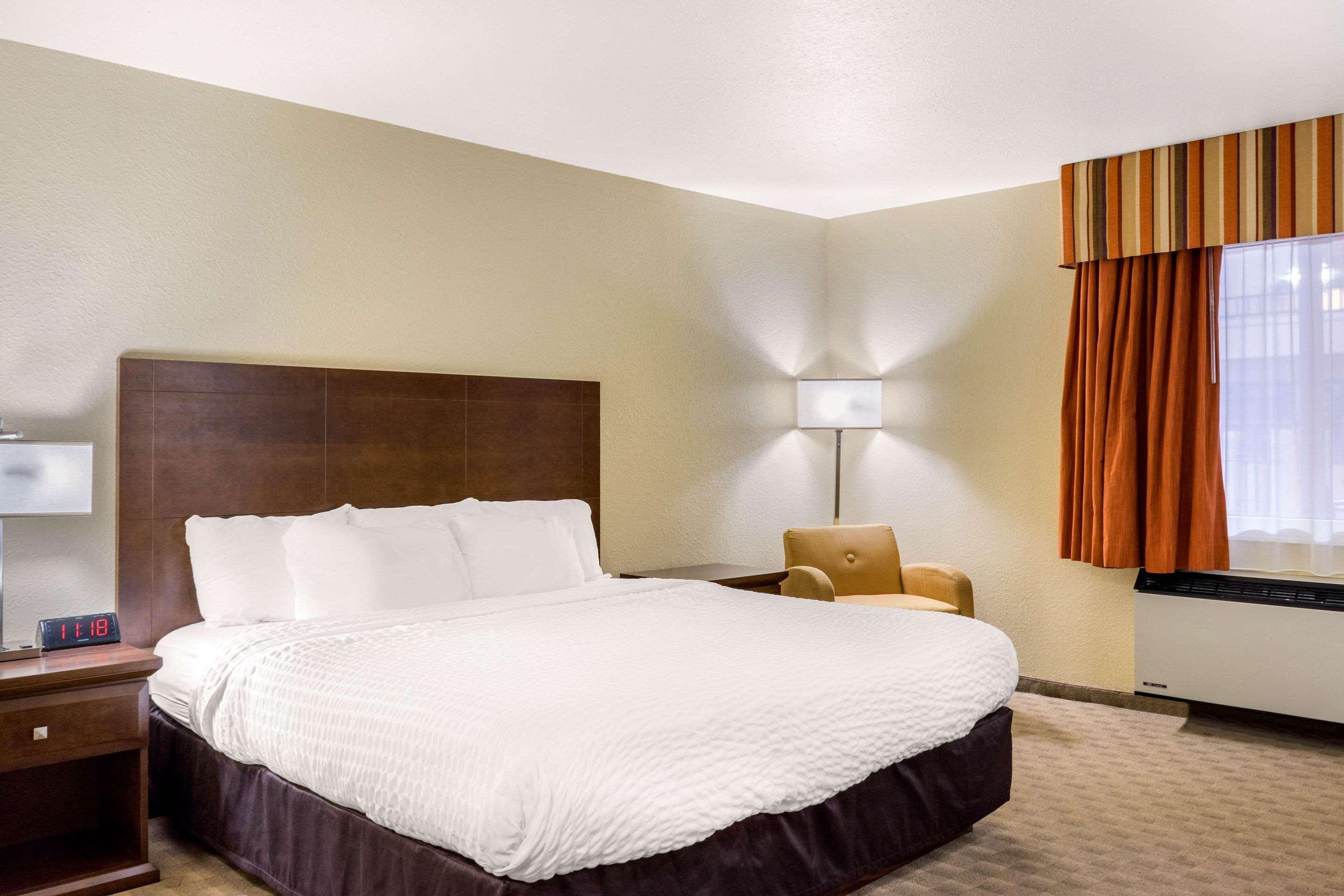 Quality Inn & Suites Winkler Esterno foto