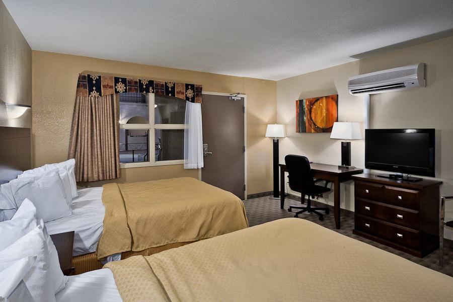 Quality Inn & Suites Winkler Esterno foto