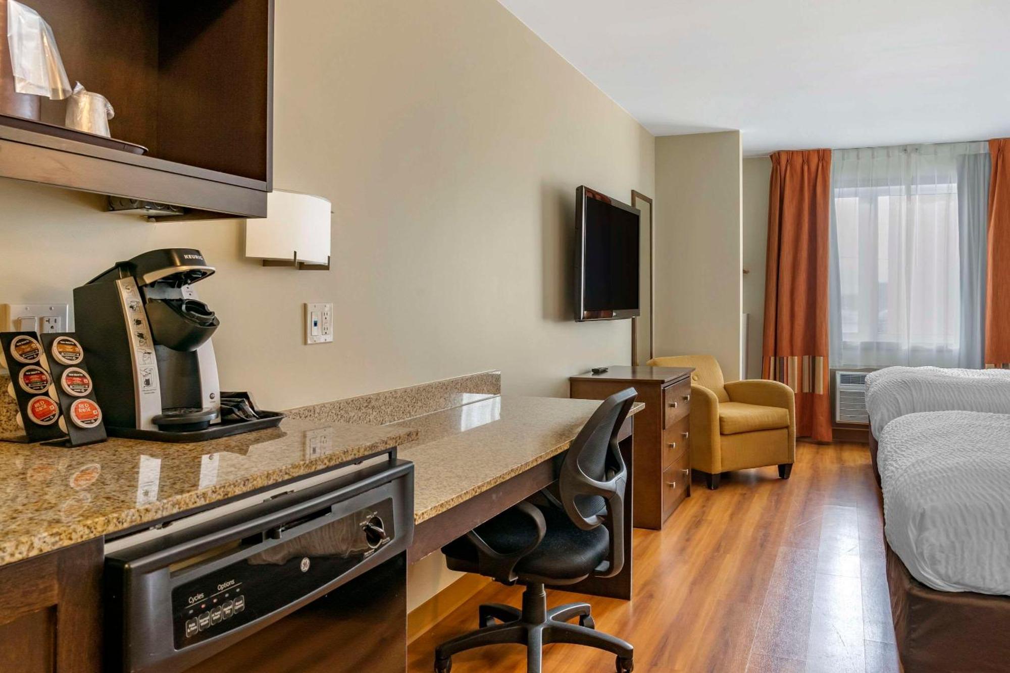 Quality Inn & Suites Winkler Esterno foto