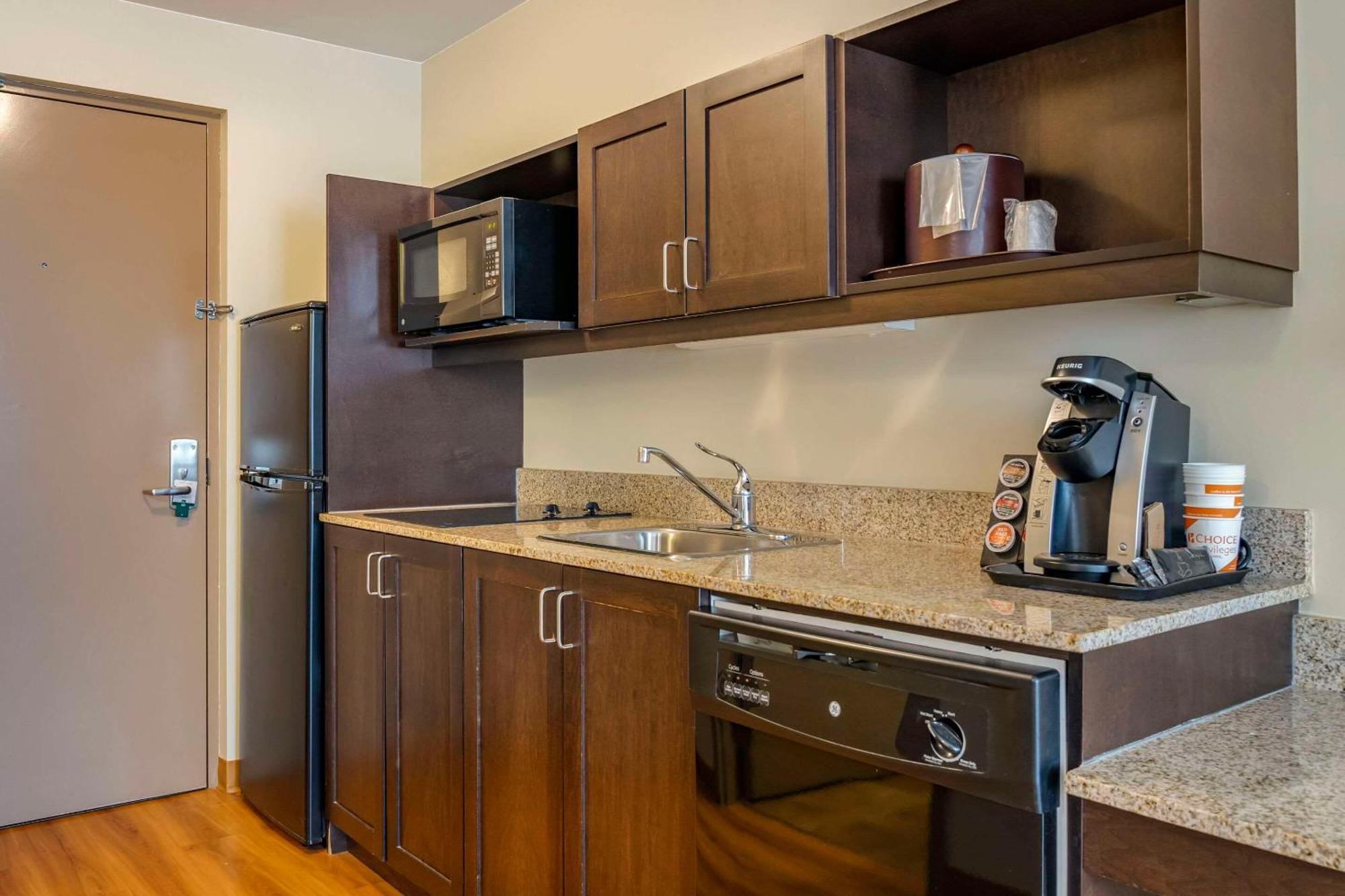 Quality Inn & Suites Winkler Esterno foto
