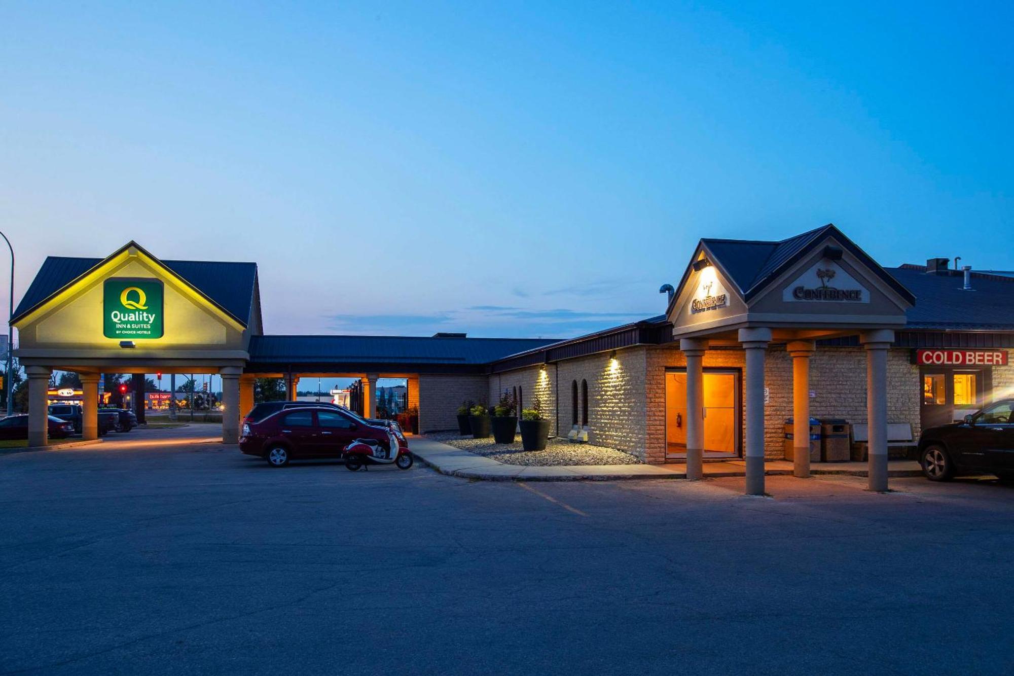 Quality Inn & Suites Winkler Esterno foto